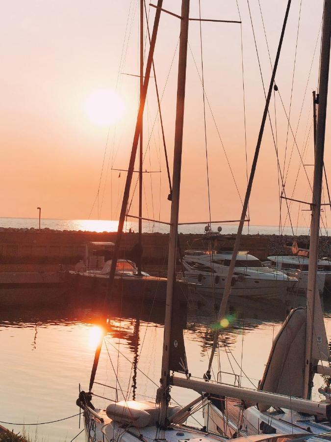 100 Mt Dal Mare - On The Beach - Wifi - Clima Relax For Family Porto San Giorgio Exterior foto