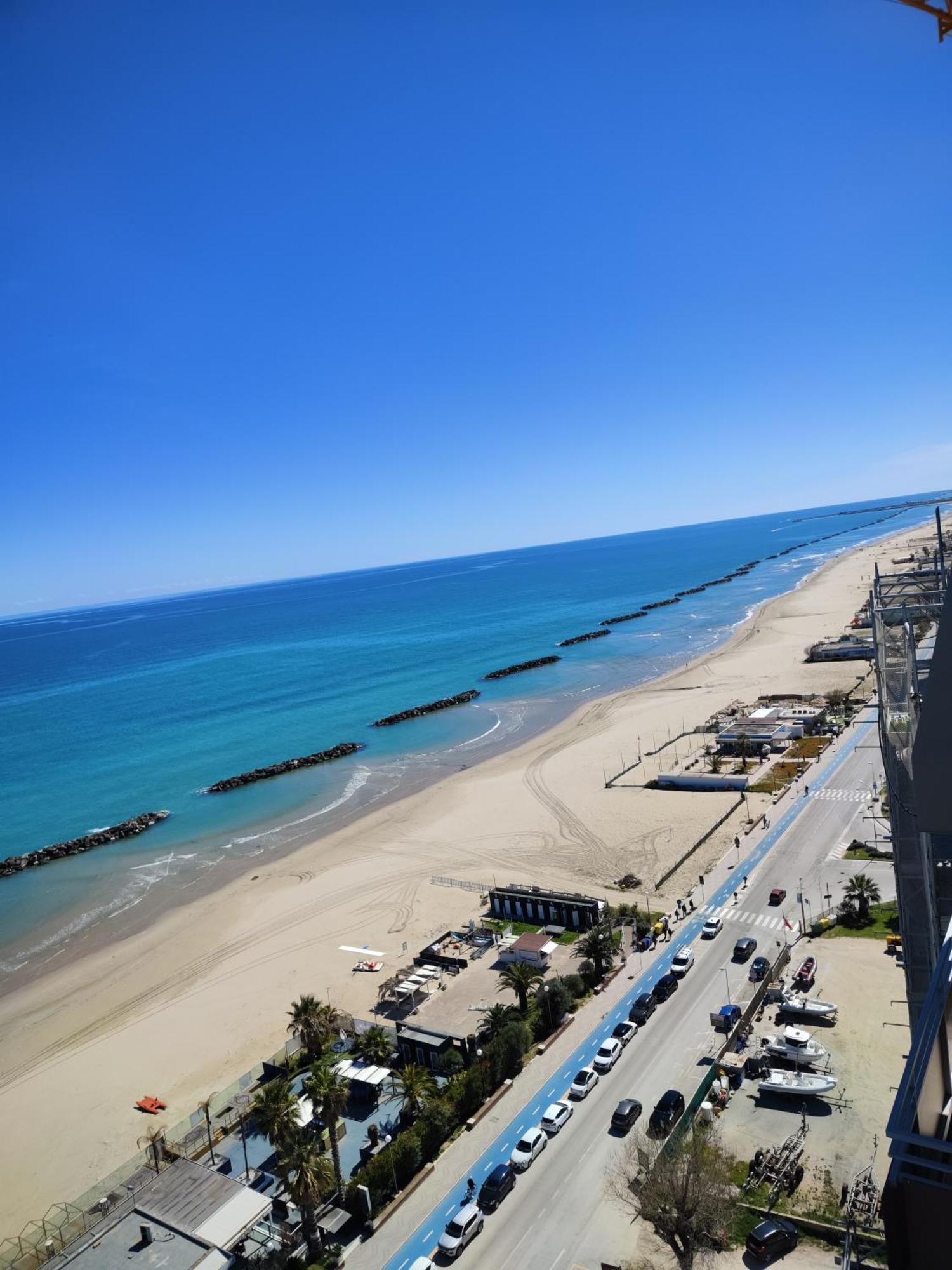 100 Mt Dal Mare - On The Beach - Wifi - Clima Relax For Family Porto San Giorgio Exterior foto